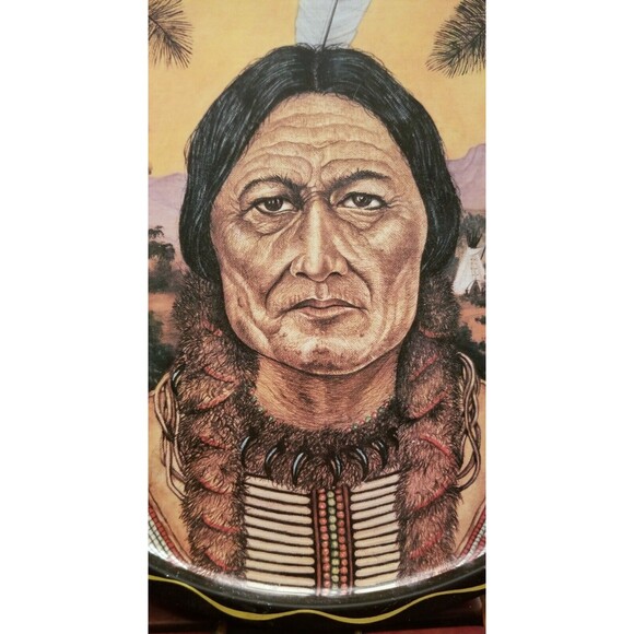 Vintage Native American Indian Metal Cocktail Serving Tray 11" Diameter - Picture 2 of 3